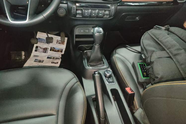 Used Dongfeng Aeolus AX4 2017 1.6L Manual ChaoShang Model
