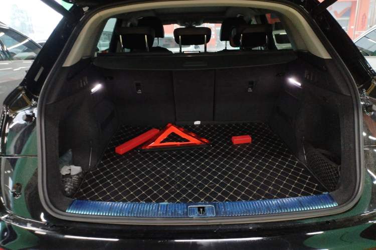 Used Audi Q5L 2020 45 TFSI Prestige Fashion Model Trunk