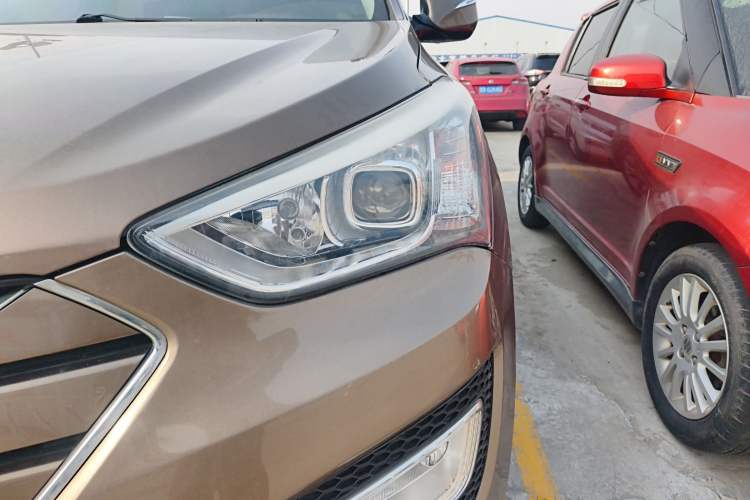 Used Hyundai Santa Fe 2013 2.4L Automatic 2WD Comfort Edition