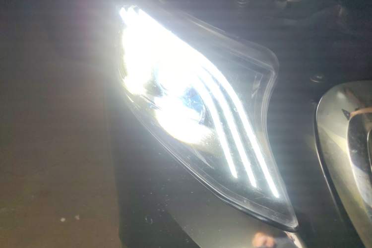 Used Mercedes-Benz Vito 2021 2.0T Business Version 7 Seats