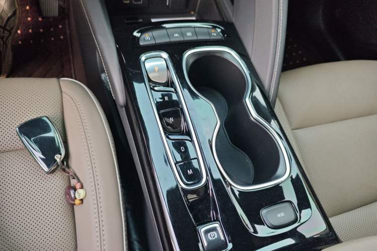 Used Buick Envision 2022 Encore Plus 652T Five-Seat Luxury Model Gear Lever