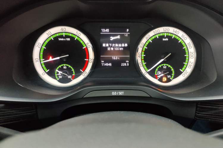 Used Skoda Kodiaq 2018 Facelifted TSI330 5-Seater Two-Wheel-Drive Luxury Enjoyment Edition Odometer Close Up