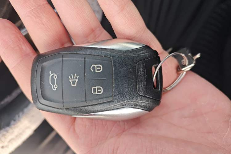 Used Soueast DX5 2021 1.5L Manual Luxury Version
