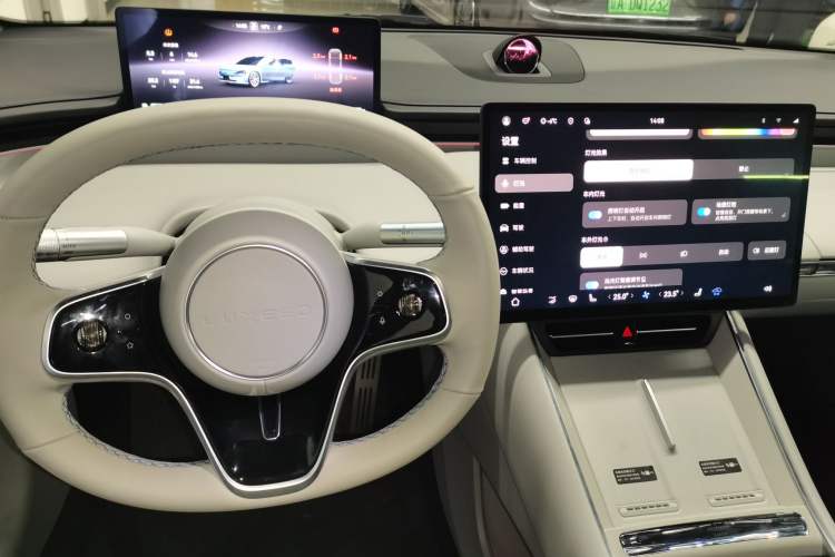 Used Hima Luxeed S7 2025 855 km Max Gear Lever