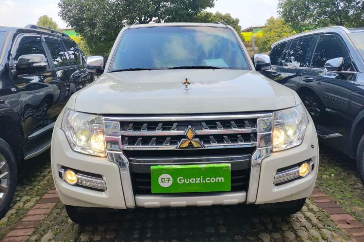 Used Mitsubishi Pajero 2020 3.0L Automatic Standard Edition Front