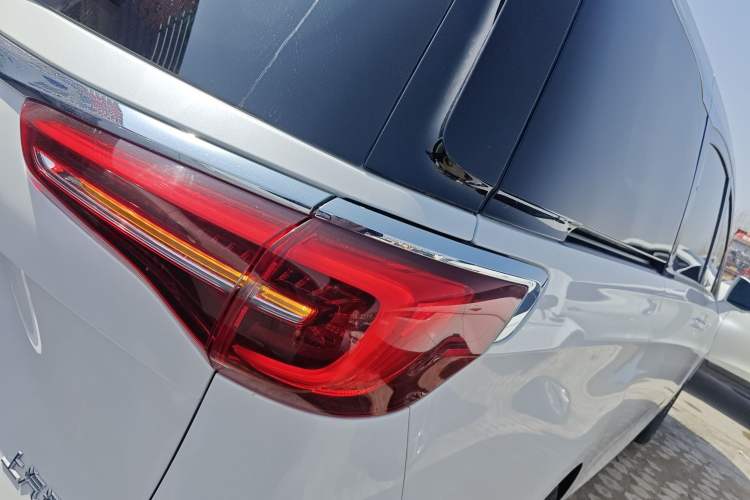 Used Buick GL8 2020 ES Land Cruiser 653T Luxury Model