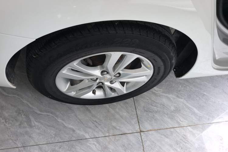 Used Chevrolet Cavalier 2019 320 Manual Xinyue Edition Right Rear Wheel Hub