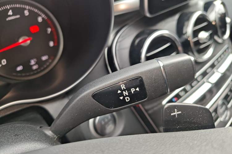 Used Mercedes-Benz C-Class 2015 Restyled C 180 L Sport Edition Gear Lever