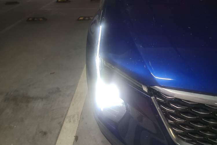 Used Cadillac XT4 2024 25T Two-Wheel Drive Fashion Edition Right Front Headlight