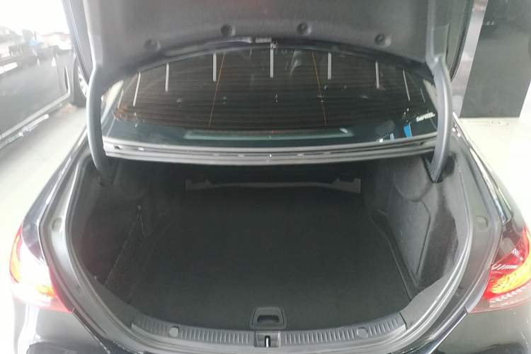 Used Mercedes-Benz E-Class 2023 Restyled E 260 L Sport Edition Trunk