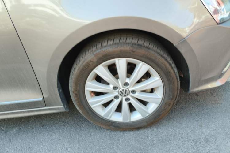 Used Volkswagen Sagitar 2015 1.6L Automatic Comfort Model
