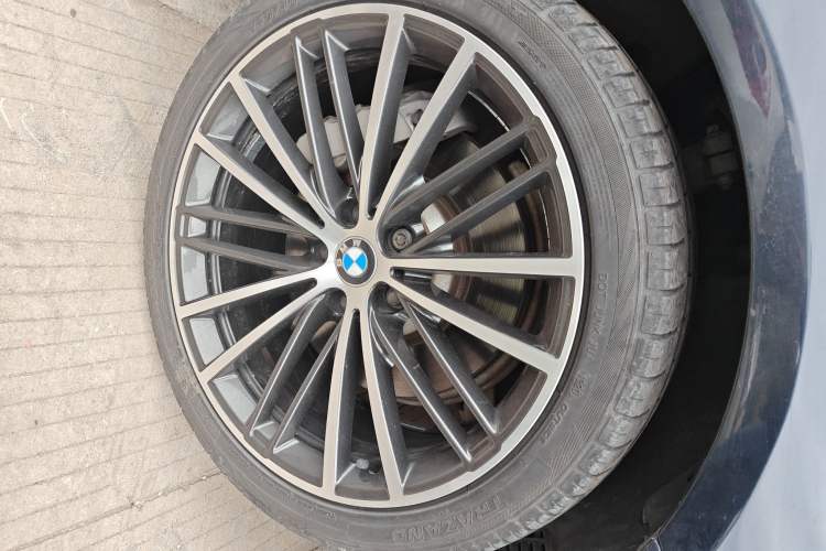 Used BMW 5 Series 2018 Restyled 530Li Leading Edition M Sport Package