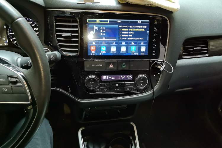 Used Mitsubishi Outlander 2019 2.0L Two-Wheel Drive Comfort Edition 5 Seats China VI Standard
