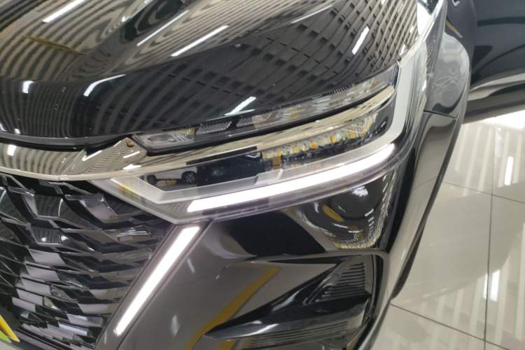 Used Chery Tiggo 8 PRO 2024 Champion Edition 290T Two-Wheel Drive Shining Version 5 Seats Left Front Headlight