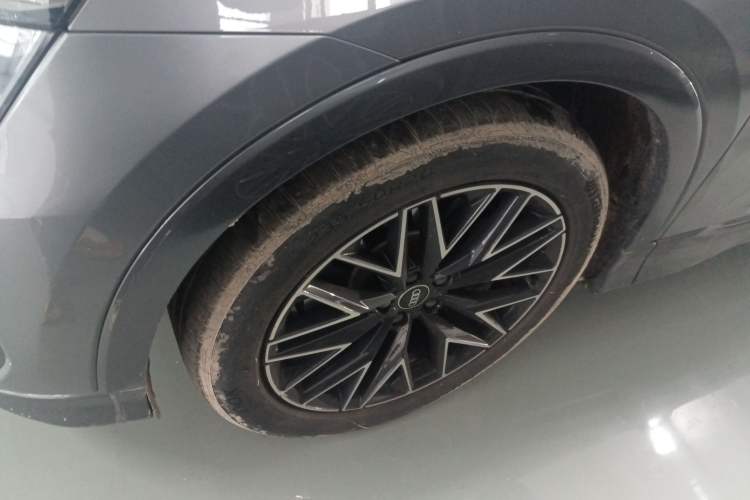 Used Audi Q5 e-tron 2023 40 e-tron Starry Edition Mecha Kit