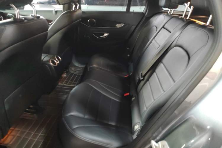 Used Mercedes-Benz GLC 2016 GLC 260 4MATIC Luxury Model
