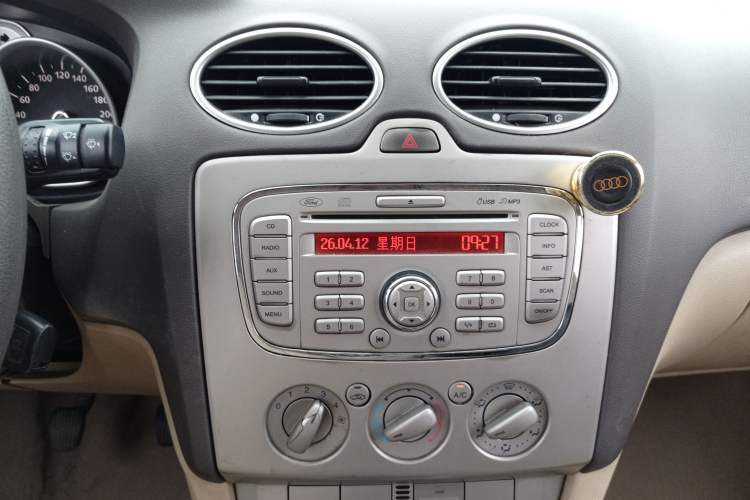 Used Ford Focus 2012 Sedan Classic 1.8L Manual Fashion Edition Audio And AC Panel