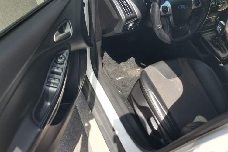 Used Ford Focus 2012 Hatchback 1.6L Automatic Fashion Edition
