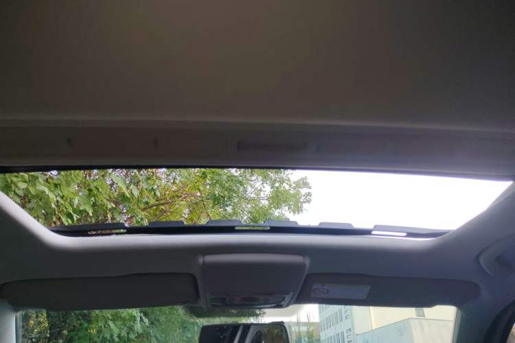 Used Volkswagen Cross Lavida 2017 1.6L Automatic Comfort Edition