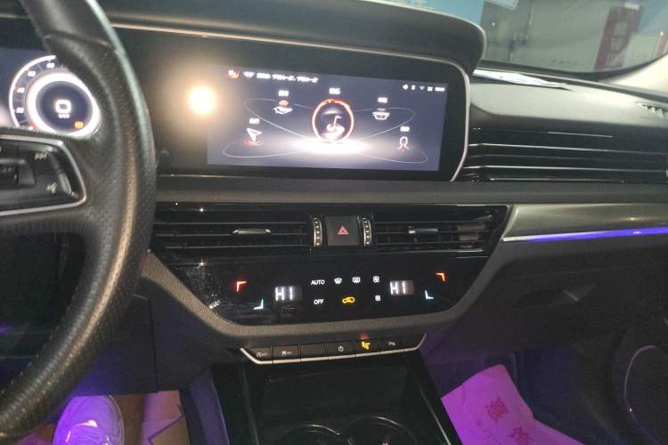 Used Hongqi HS5 2022 Revised Version 2.0T Smart Connect Flagship Edition
