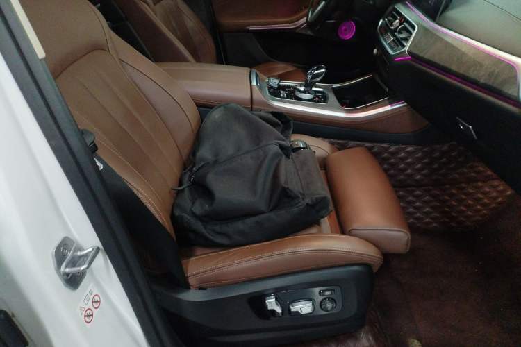 Used BMW X5 2019 xDrive40i Luxury Model with M Sport Package