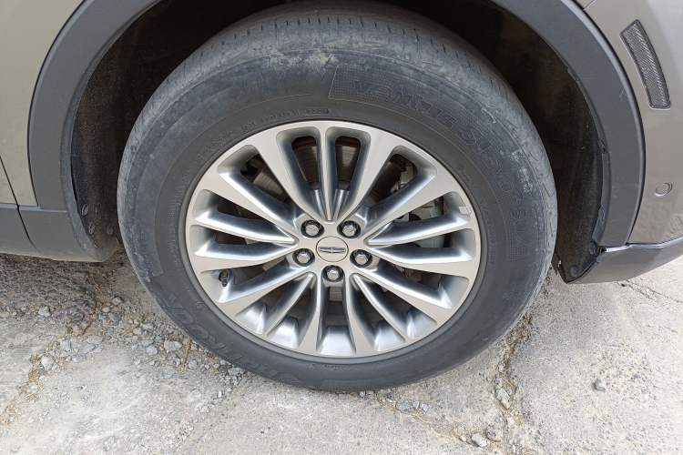 Used Lincoln MKX 2015 2.0T Four-Wheel Drive Luxury Edition Right Front Wheel Hub