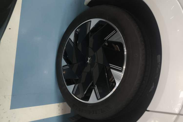 Used XPeng X9 2024 702 Ultra-Long Range Max