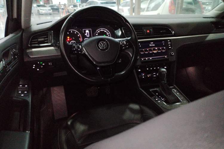 Used Volkswagen Lamando 2018 280TSI DSG Comfort Edition
