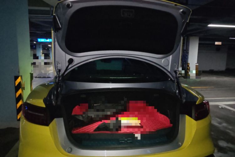 Used NETA GT 2023 580 AWD Trunk