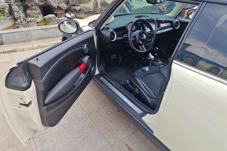 Used MINI 2012 1.6L COOPER Baker Street Driver Seat