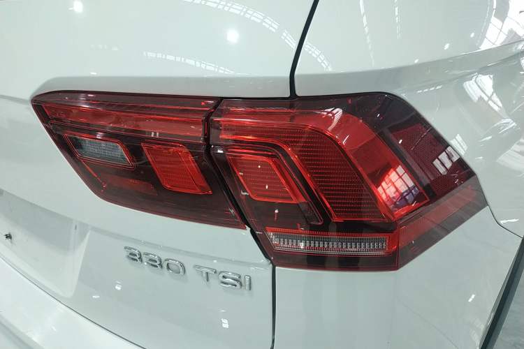 Used Volkswagen Tiguan L 2021 330TSI Automatic Two-Wheel Drive R-Line Enhanced Edition
