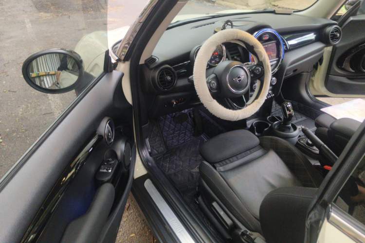 Used MINI 2018 1.5T COOPER Classic Edition