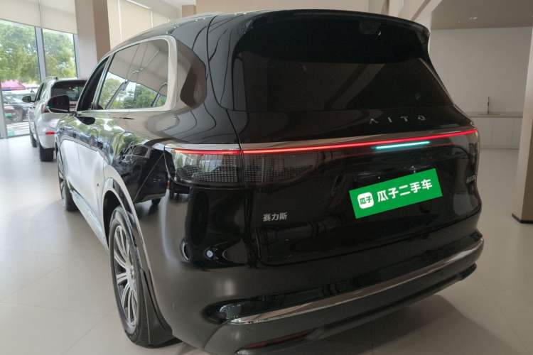 Used Hima AITO M8 2025 Model Pure Electric Max+ Six-Seat Four-Wheel-Drive Version