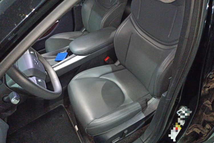 Used XPeng MONA M03 2024 620 with Ultra-Long Range Left Front Seat