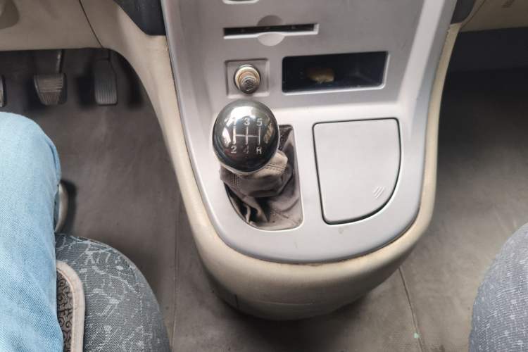 Used Jinbei Grace 2010 2.0L Ruixiang Luxury Version (Short Wheelbase) 1TR