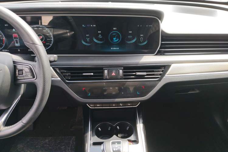 Used Hongqi HS5 2022 Revised Version 2.0T Smart Connect Flagship Edition