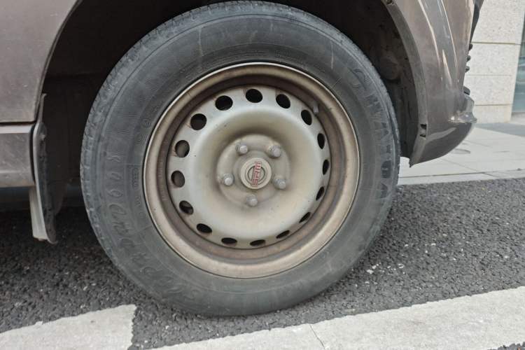 Used Jinbei Gold Hiace 2021 1.6L Box Van Engineering Lion 2-Seater
