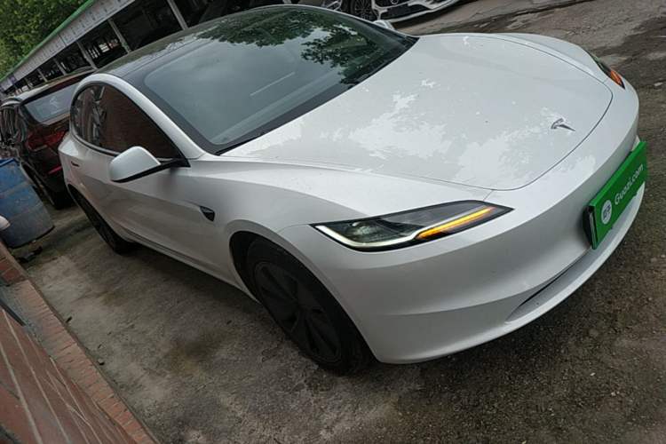 Used Tesla Model 3 2025 Rear-Wheel-Drive Version
