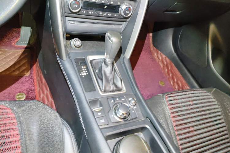 Used Mazda CX-4 2018 2.0L Automatic Two-Wheel Drive Blue Sky Exploration Version China V Standard Gear Lever