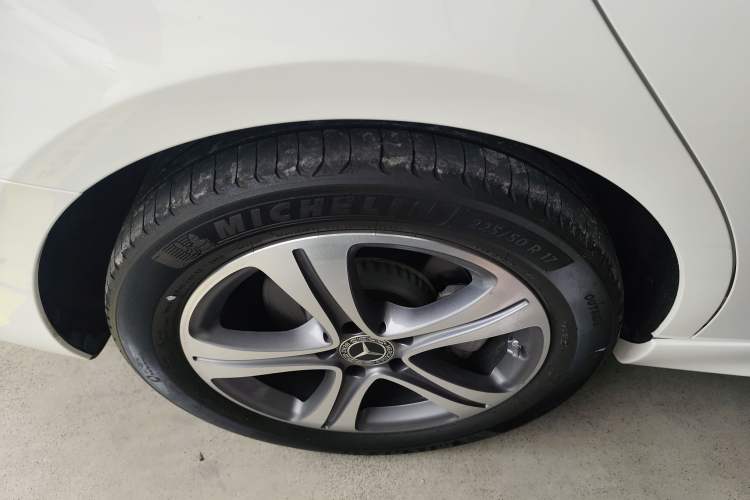 Used Mercedes-Benz C-Class 2022 Restyled C 200 L Sport Edition Right Rear Wheel Hub