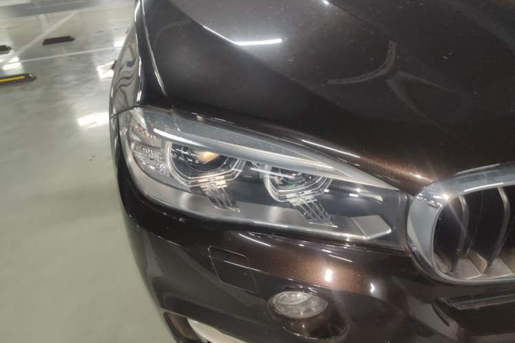 Used BMW X5 2015 xDrive28i Right Front Headlight