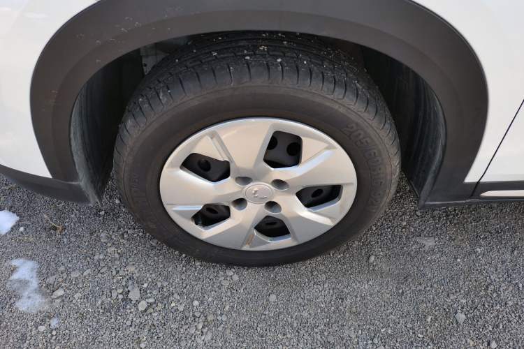 Used Wuling Alvez 2022 1.5L Manual Free-Style Model
