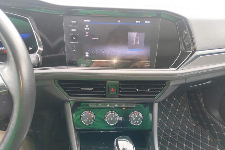 Used Volkswagen Sagitar 2021 280TSI DSG Comfort Connect Edition Audio And AC Panel