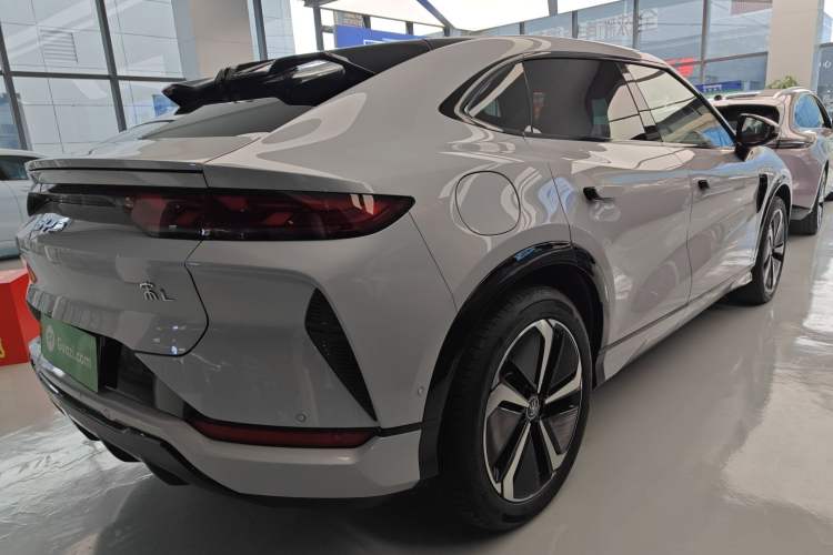 Used BYD Song L EV 2025 662 km Advanced Intelligent Driving Version
