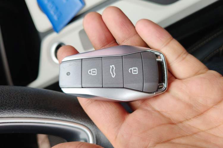 Used JAC Yiwei E10X 2024 Charming Edition 301km Air
