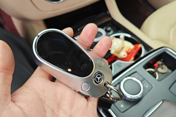 Used Mercedes-Benz GLE  Vehicle Key