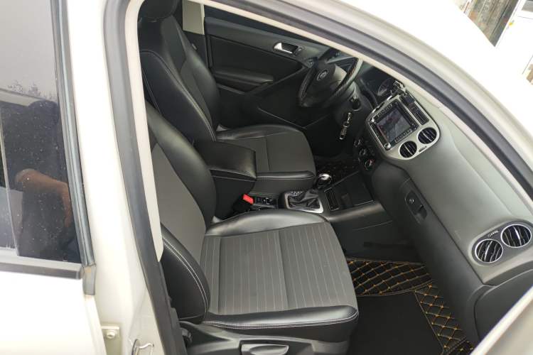 Used Volkswagen Tiguan 2016 300TSI Automatic Two-Wheel Drive Trend Edition Right Front Seat