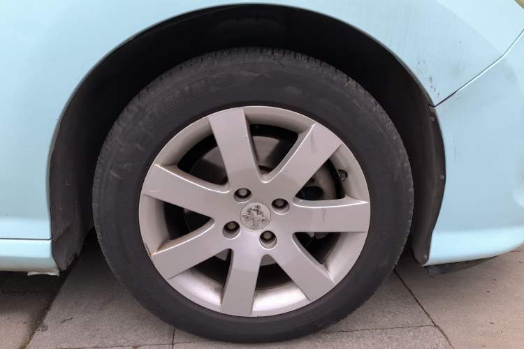 Used Peugeot 308 2009 1.6T SW Fashion Edition Right Front Wheel Hub