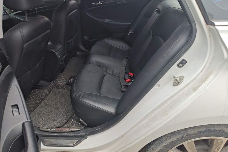 Used Hyundai Sonata 2014 2.0L Automatic Luxury Edition Left Rear Seat