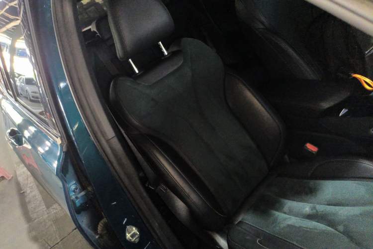 Used Geely Auto Monjaro L 2021 2.0TD DCT EVO Two-Wheel Drive Prestige Version
